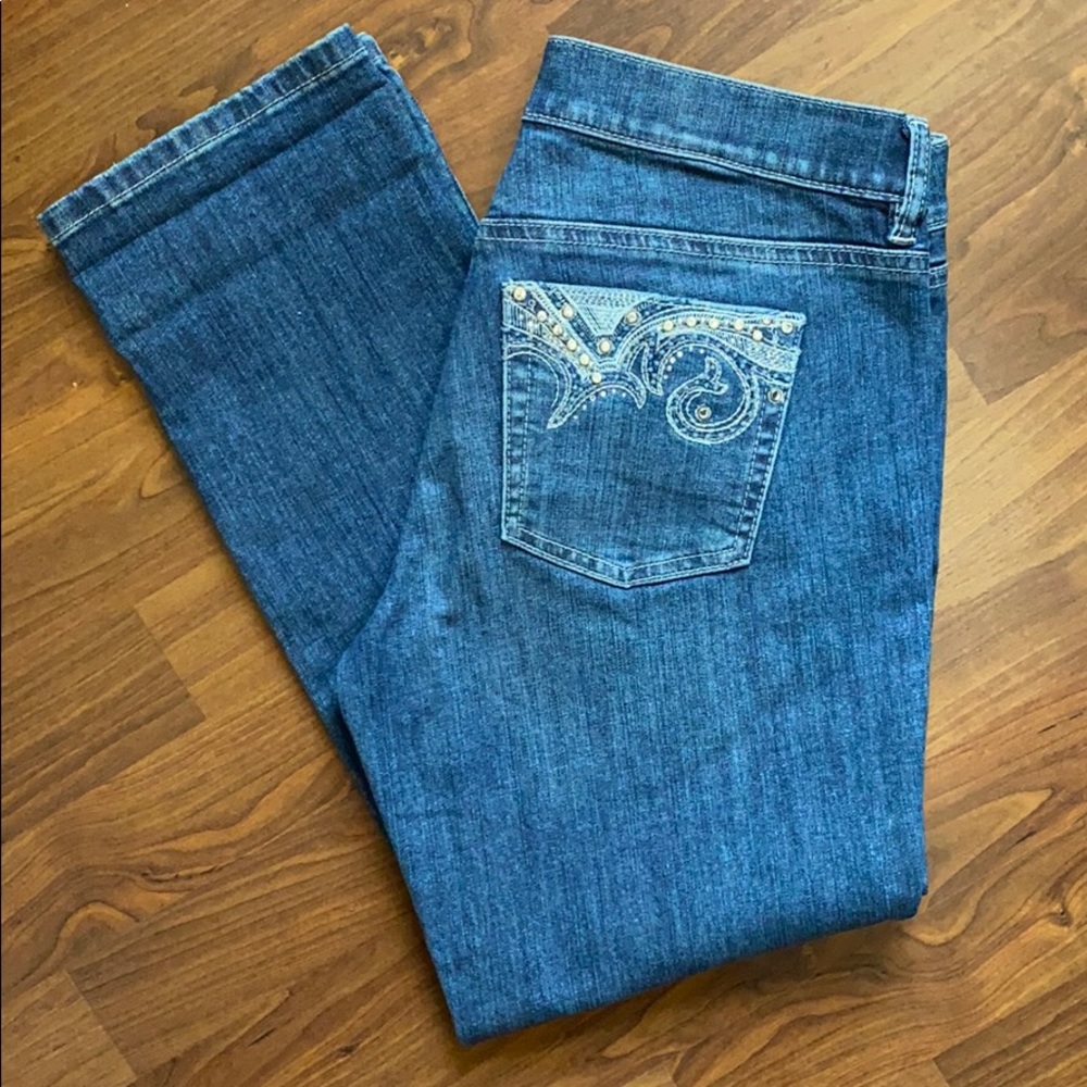 White House Black Market Noir Women’s Crop Jeans